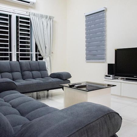 Tropikal Natura Lodge By D Imperio Homestay Penang Balik Pulau Luaran gambar